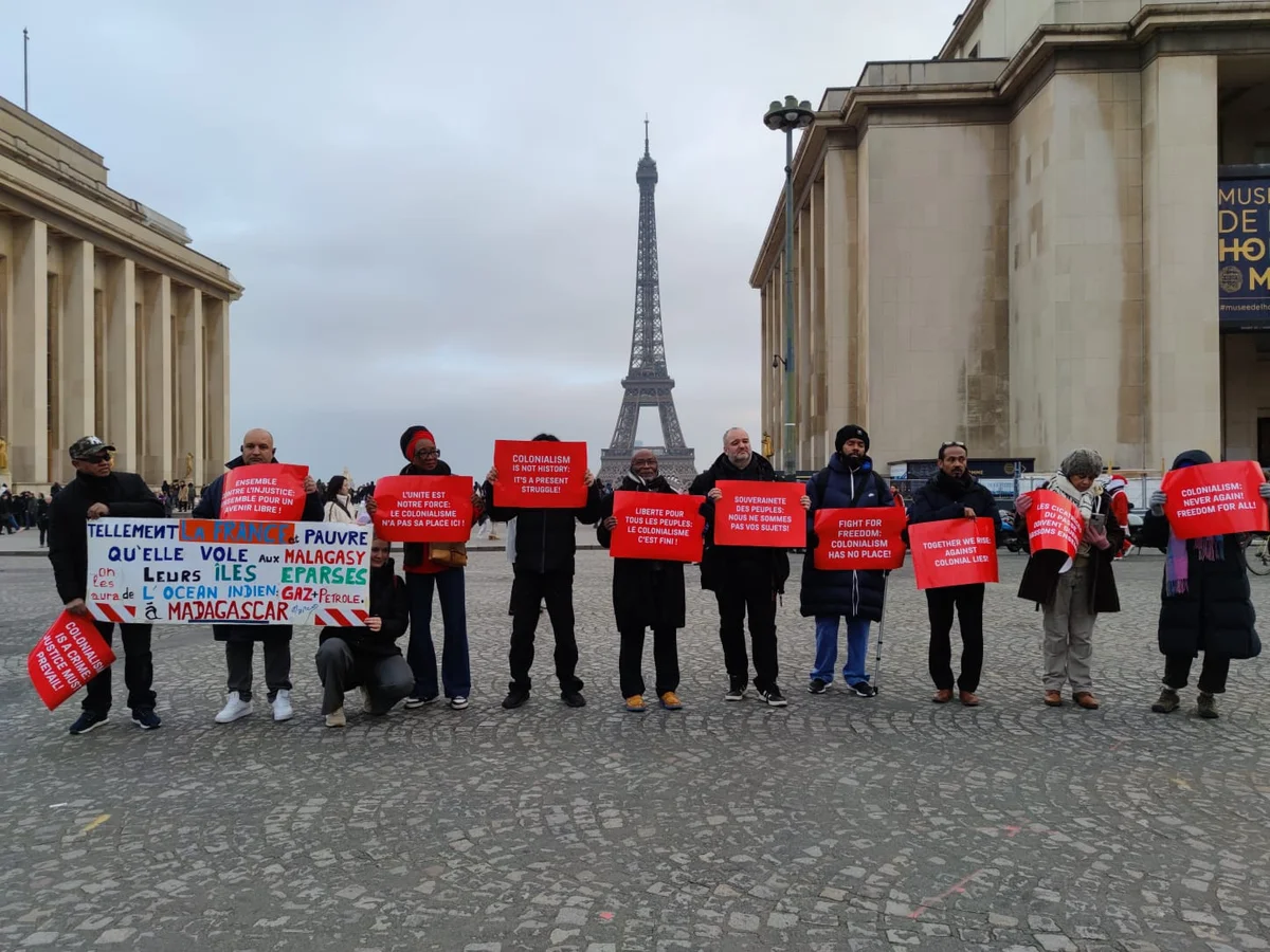 Parisdə etiraz aksiyası FOTO