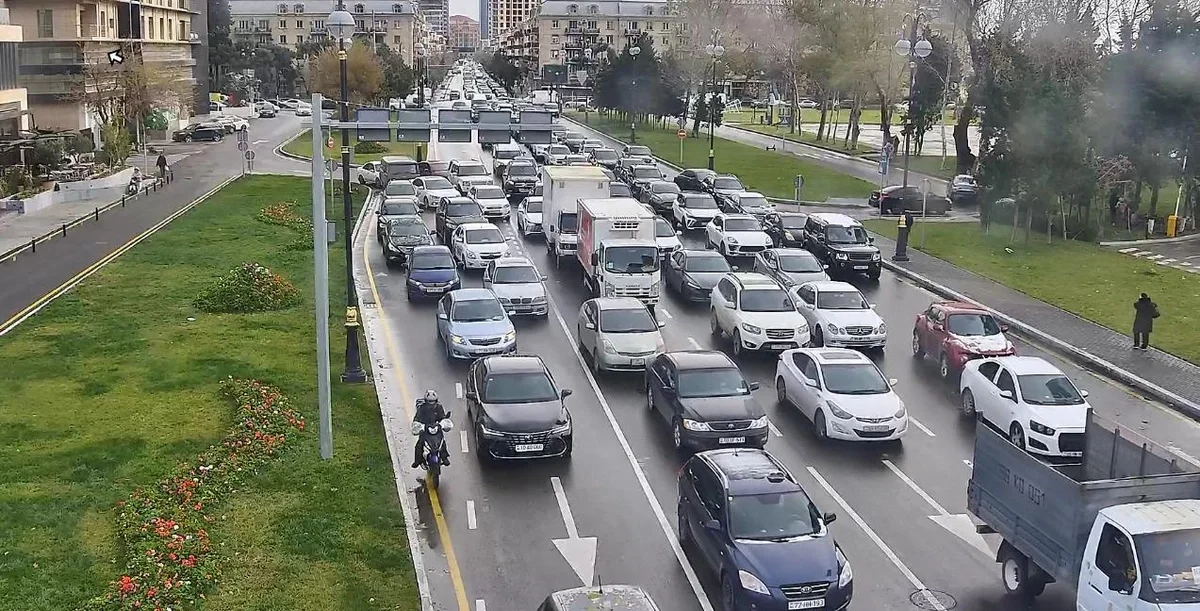 Hazırda Bakının sıxlıq müşahidə olunan küçələri 14.12.2024