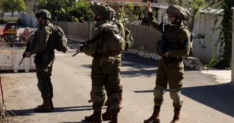 İsrail ordusu Hizbullah döyüşçülərinə hücum edib