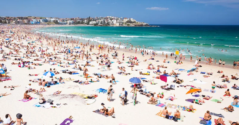 Sidneydə çimərliyə atəş açanlardan birini yerli sakin yaxaladı ANBAAN VİDEO