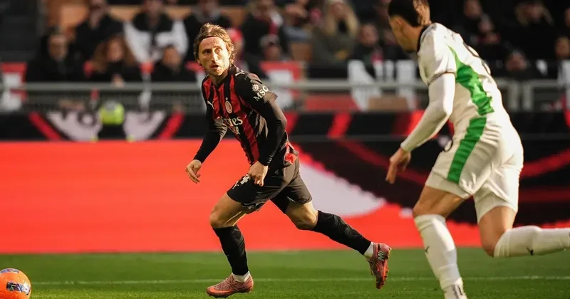 İtaliya A Seriyası: “Sassuolo” “Milan”ın liderlik yürüşünü dayandırdı VİDEO