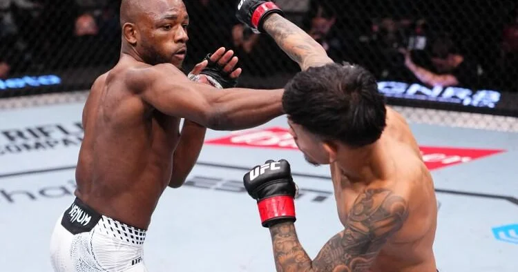 Bu ilin son UFC turnirinin əsas döyüşünün qalibi BİLİNDİ