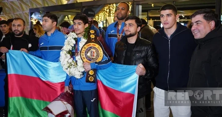 Азербайджанские боксеры, принимавшие участие в ЧМ в ОАЭ, вернулись на родину