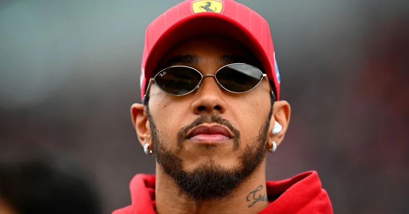 Lyuis Hemilton “Ferrari”nin 2025 ci il avtomobilinin inkişafını dayandırmaq qərarını dəstəkləyib