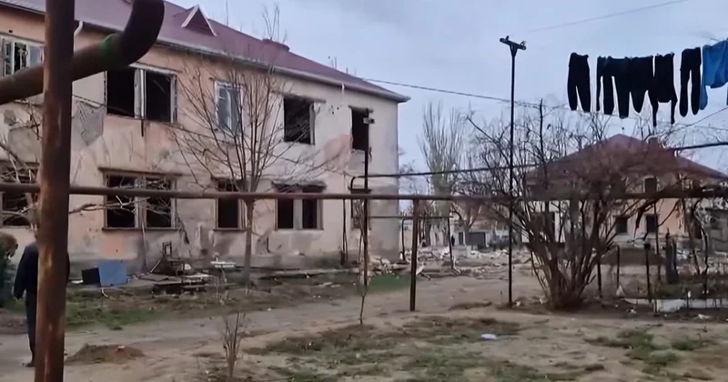 Bu ərazidə ikimərtəbəli binalar sökülür