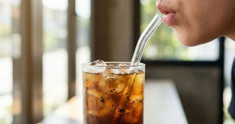 Şüşə su çubuqlarındakı təhlükə