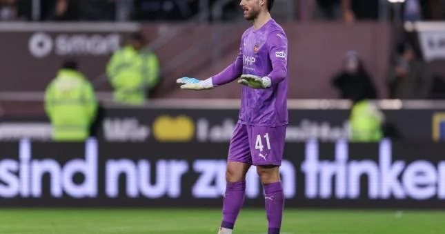 “Arsenal” Bundesliqada çıxış edən qapıçı ilə maraqlanır