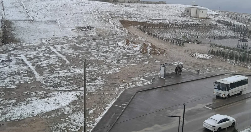 Bakının ilk qarı FOTOLAR