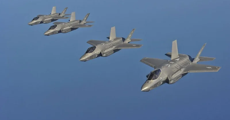 Döyüş təyyarələri 100 kilometri bir neçə dəqiqəyə necə qət edir?