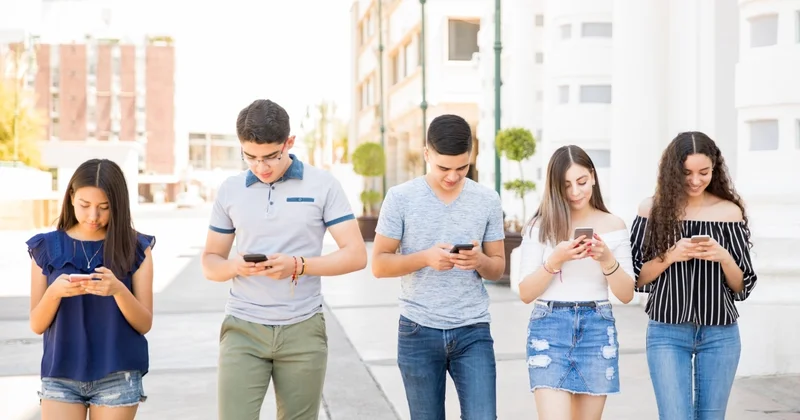 Зумеры становятся самым проблемным поколением в истории