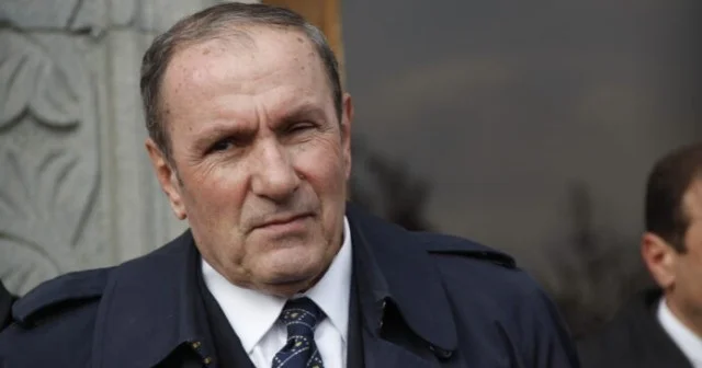 Ter Petrosyan yenidən sədr seçildi