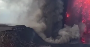 Лавовый фонтан вулкана Килауэа поразил своими размерами ВИДЕО