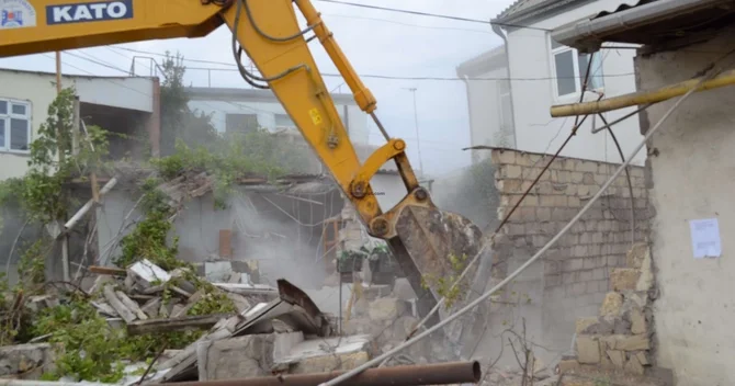 Azərbaycanın bu şəhərində BÖYÜK SÖKÜNTÜ BAŞLADI Yeni binalar TİKİLƏCƏK