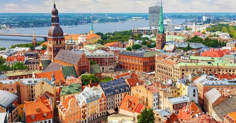 В Латвии разгорелся скандал из за визита президента Польши ФОТО