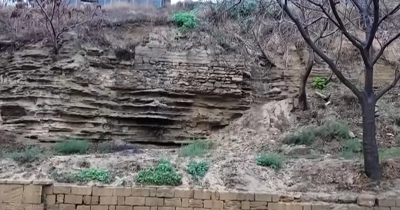 В Баку сохраняется риск схода оползня Minval Politika