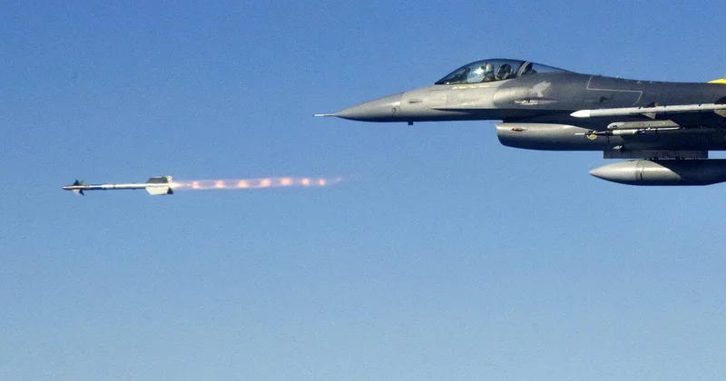 США применили осветительные бомбы после нападения ИГ в Пальмире