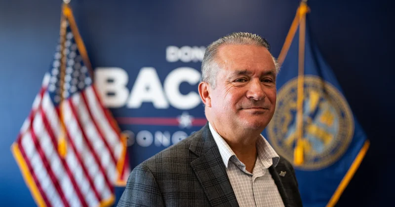 Заставлять Украину отдать территории это шаг не Рейгана, а Чемберлена