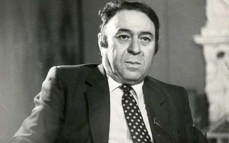 Nəbi Xəzrinin anım günüdür