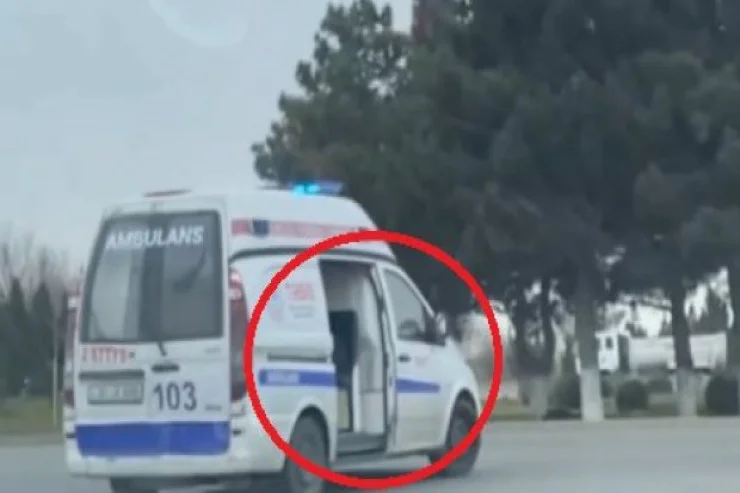 Sumqayıt küçələrində qapısız ambulans VİDEO