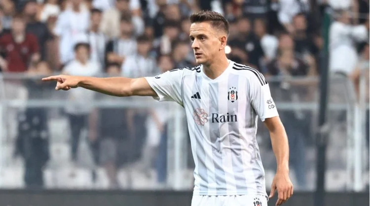 Beşiktaşın futbolçusu İtaliyaya yollana bilər