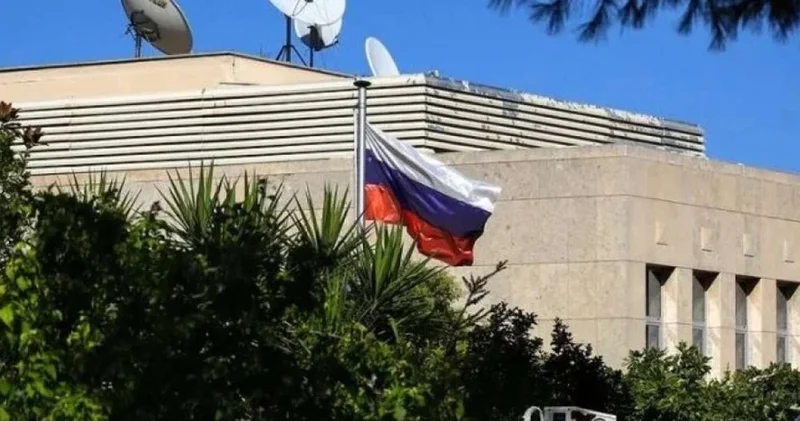 “Əlaqəli olsa, təəccüblənmərəm” “Aralıq dənizinin Moskvası”nda ölən diplomat, itkin düşən oliqarxla bağlı ŞOK İDDİALAR