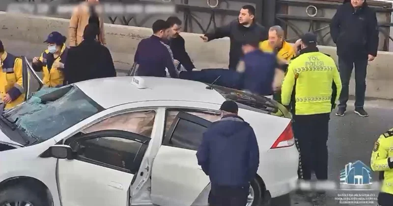 Nəsimidə ağır qəza Yaralıları avtomobildən polis çıxardı VİDEO