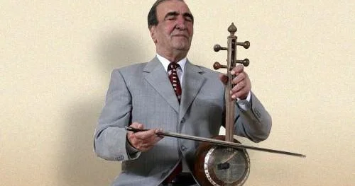 Kamança ustadı, yoxsa “anekdot” danışan?