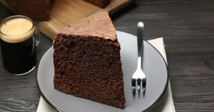 Yumurtasız və südsüz şokoladlı biskvit RESEPTİ