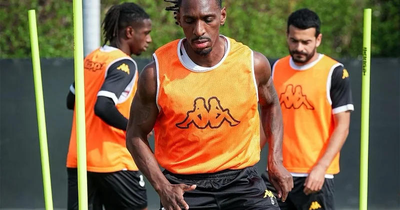 Нефтчи назвал время матча с китайским клубом