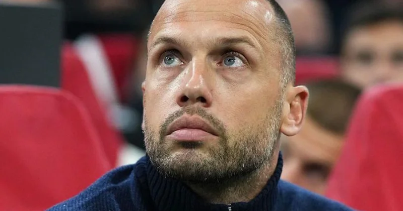 “Atletiko“ və “Ayaks“ın sabiq futbolçusu Premyer Liqada məşqçiliyə başlayıb