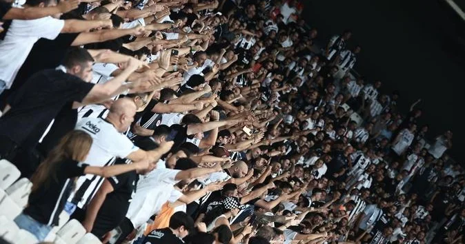 Beşiktaş 3 xalı 3 qolla qazandı