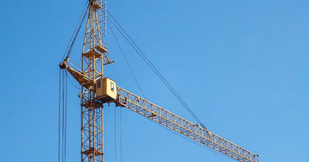 Kran magistral yola aşdı