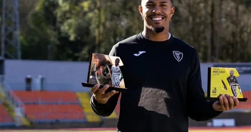 Трансферная цель Карабаха снова выбрана лучшим форвардом в Португалии