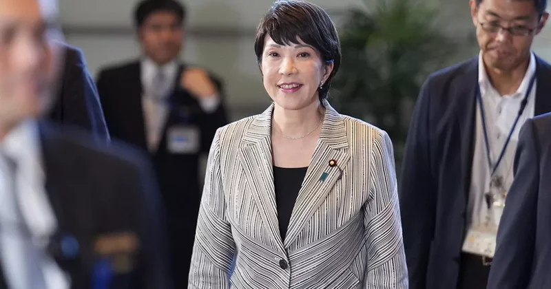 Премьер Японии хочет распустить парламент