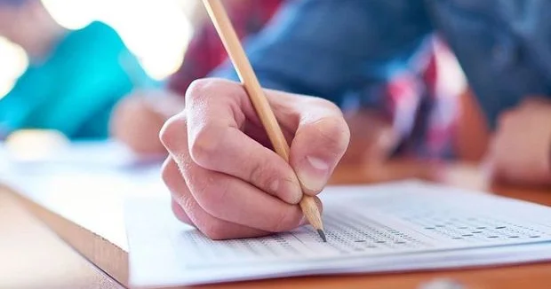 Magistraturada yerlər boş qalır: Çətin qəbul, yoxsa gizli səbəb?