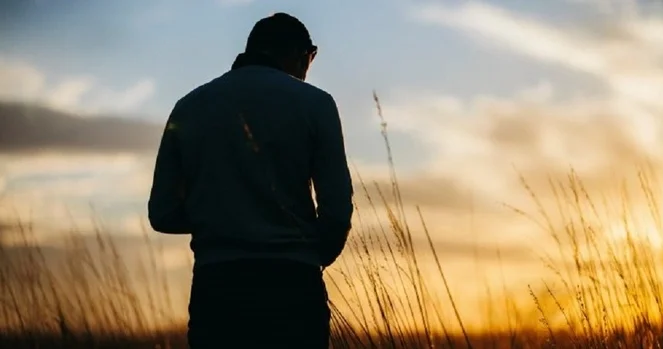 Keçmiş məhbuslar niyə azadlıqda qala bilmirlər? Cəmiyyətdə özünə yer tapa bilməyənlər...