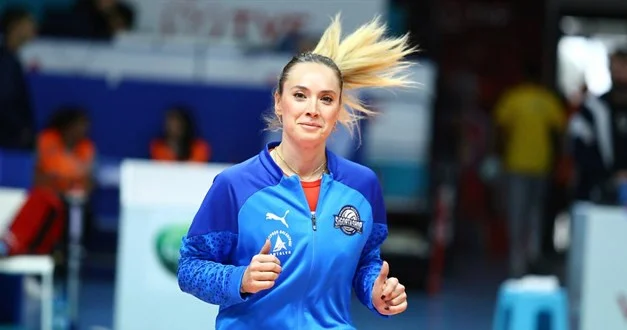 Məşhur voleybolçu sərbəst buraxıldı