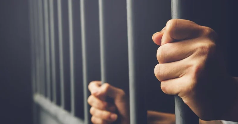 Sevgilisini öldürməkdə təqsirləndirilən iş adamı: Telefonunu sındırdım ki, şeytandan uzaq olsun