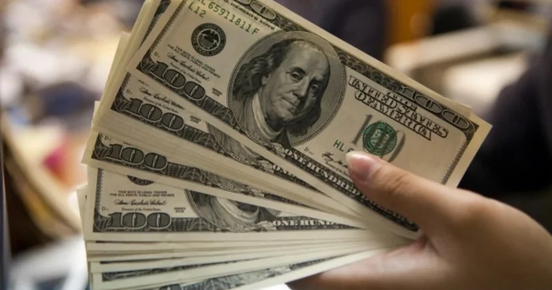 İDDİA: Son iki gündə İrandan 1,5 milyard dollar çıxarılıb