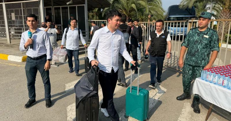 İranı Azərbaycan sərhədi ilə tərk etməyin