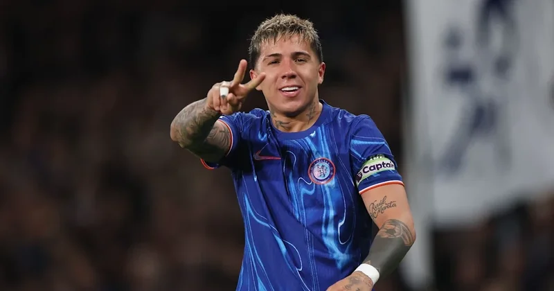 PSJ Enso Fernandeslə maraqlanır, lakin tələsmir