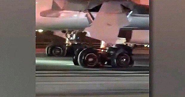 Самолет с 221 пассажиром жестко сел в США ФОТО ВИДЕО