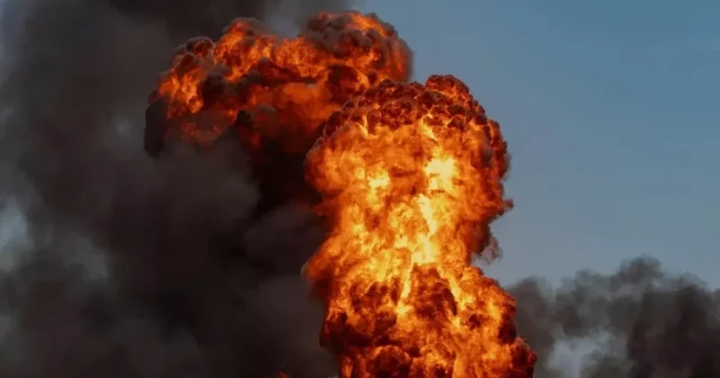 В Таганроге уничтожено несколько зданий завода Атлант Аэро ВИДЕО