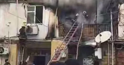 SON DƏQİQƏ! Bakıda bina YANIR VİDEO