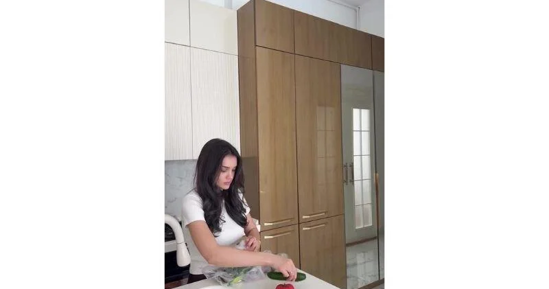 Блогер mybaby.celine показала один день мамы из Баку ВИДЕО