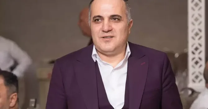 Eldəniz Məmmədov: Qadın müğənnilər bir birinə oxşayır, səhv salıram