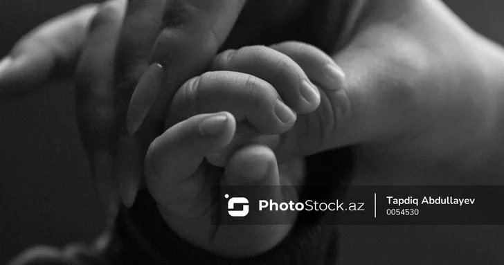 В жилом комплексе Абшерона умер годовалый ребенок