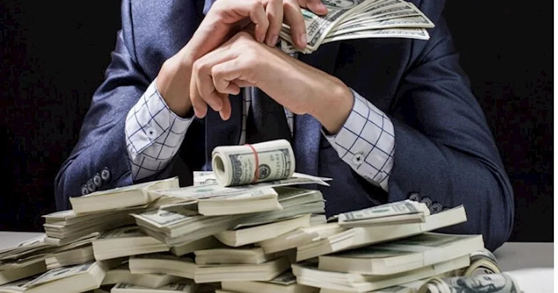 Bu ölkədə “Ən varlı deputat” həbs edildi: Bu qədər pul mənimsəyib