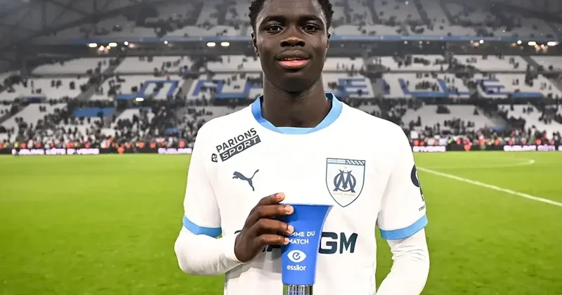 Roma 18 yaşlı fransalının transferini bitirdi