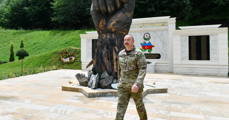 Mütləq qalib dövlət, mütləq qalib Ali Baş Komandan!